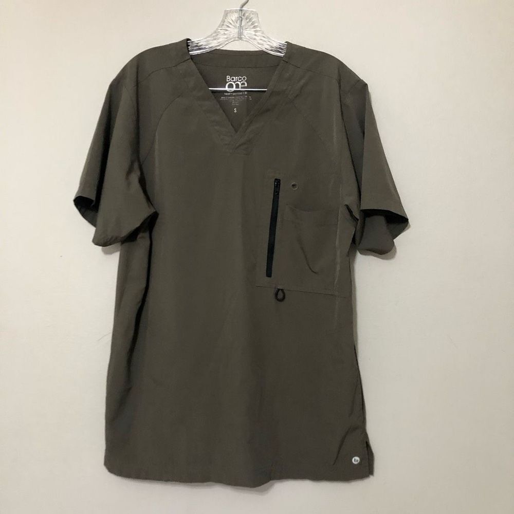 Barco One Men's S Small Green Short Sleeve V Neck Medical Scrub Top